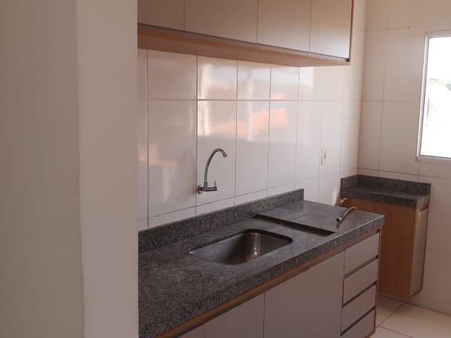 Apartamento 2 quartos e 2 banheiros, à venda, no bairro Loteamento Residencial e Comercial Alessandra em Pindamonhangaba