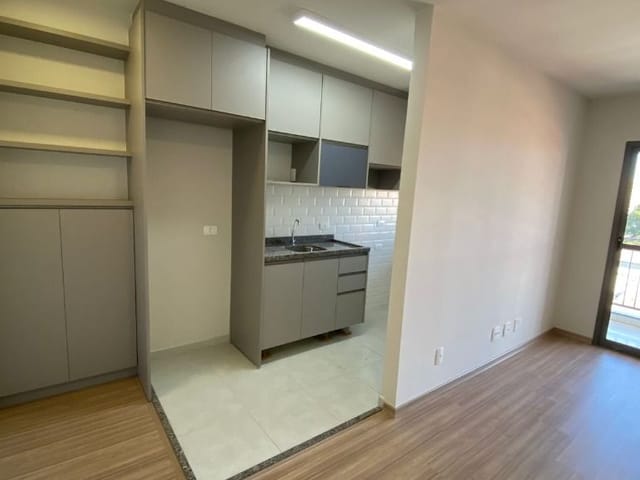Apartamento com 81m² 2 quartos e 2 banheiros, para alugar, no bairro Vila Santa Terezinha em Londrina