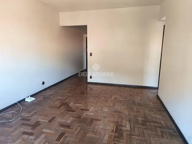 Apartamento 2 quartos e 1 banheiro, à venda ou para alugar, no bairro Alto em Teresópolis