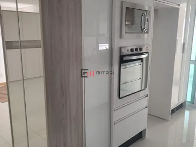 Apartamento 3 quartos e 3 banheiros, à venda, no bairro Centro em Londrina