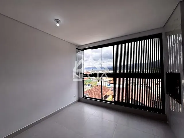 Apartamento com 66m² 2 quartos e 2 banheiros, à venda, no bairro Jardim Aruan em Caraguatatuba
