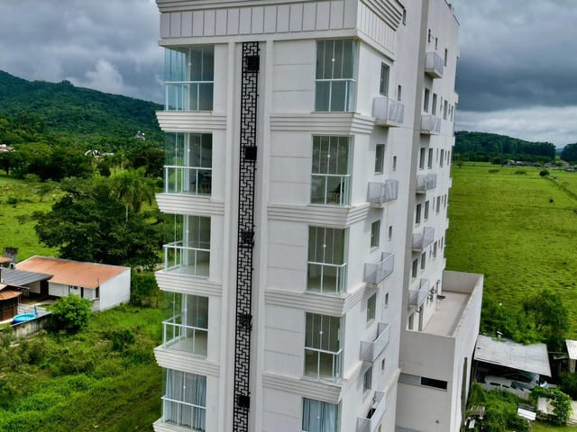 Apartamento com 60m² 2 quartos e 2 banheiros, à venda, no bairro Perequê em Porto Belo