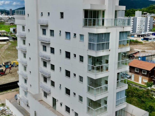 Apartamento com 60m² 2 quartos e 2 banheiros, à venda, no bairro Perequê em Porto Belo