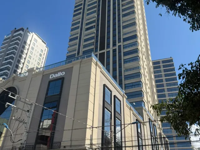 Apartamento com 450m² 5 quartos e 6 banheiros, à venda, no bairro Centro em Itapema