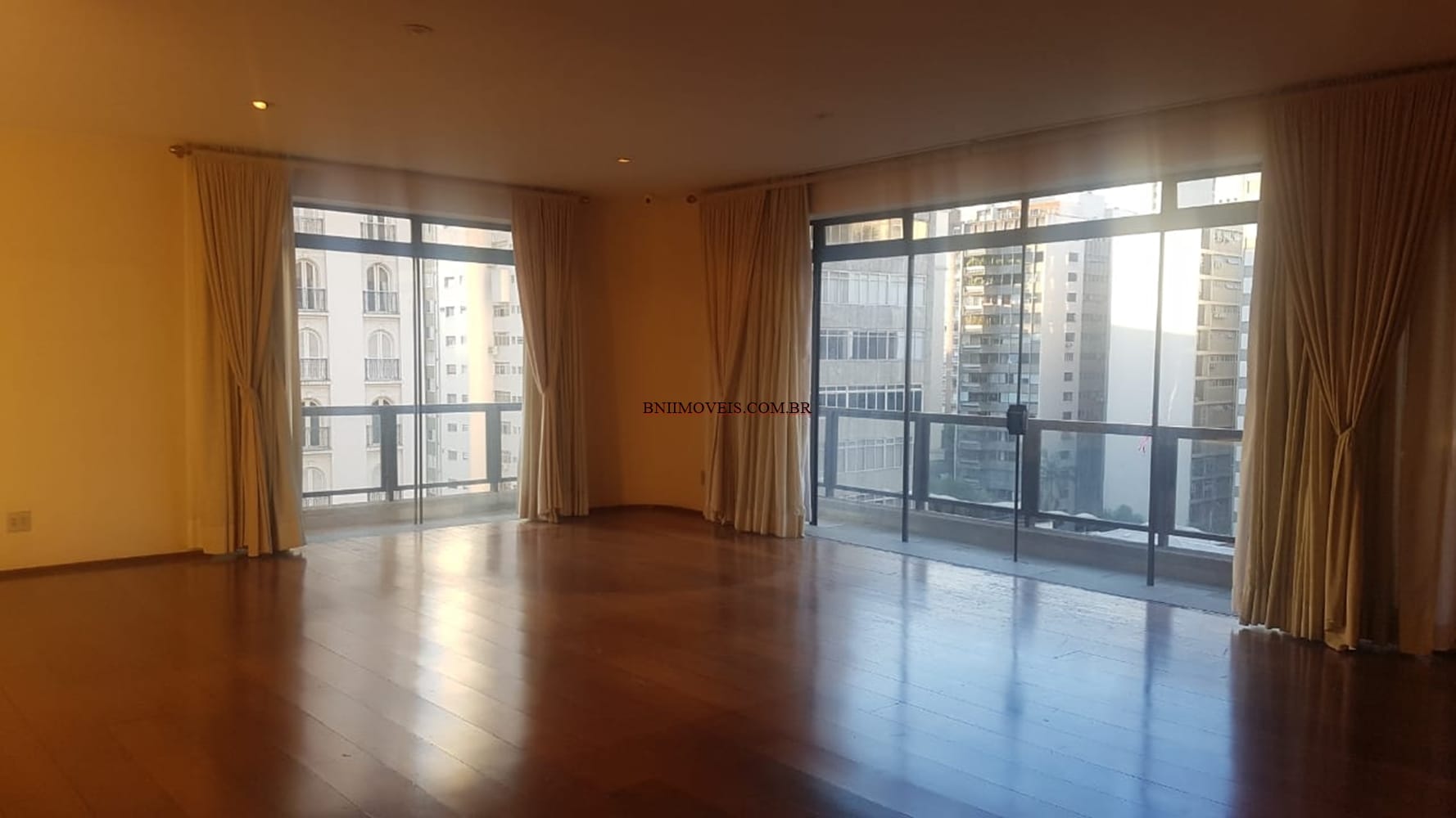 Apartamento, 3 quartos, 245 m² - Foto 3