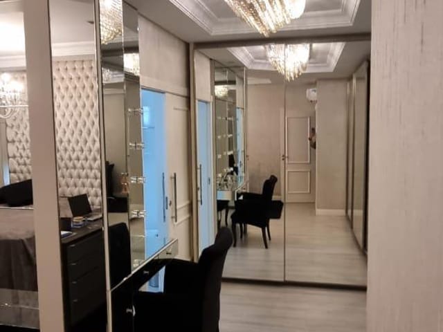 Apartamento com 270m² 4 quartos e 5 banheiros, à venda, no bairro Meia Praia em Itapema