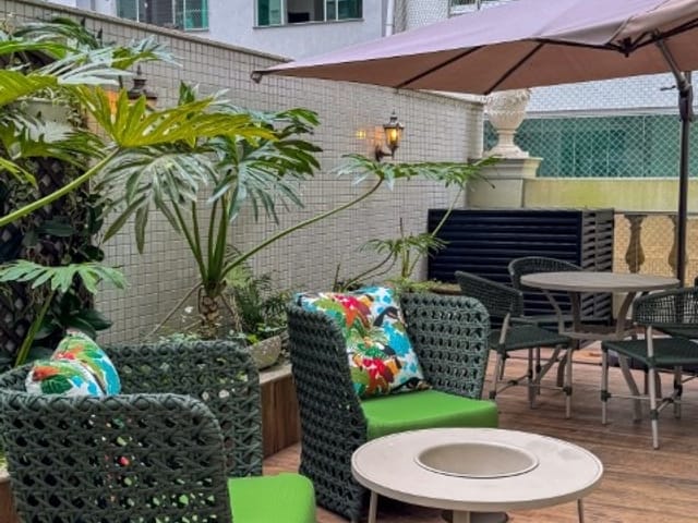 Apartamento com 251m² 4 quartos e 5 banheiros, à venda, no bairro Meia Praia em Itapema