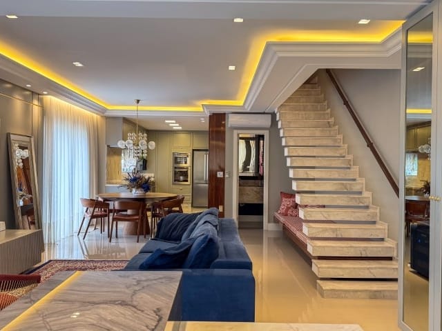 Apartamento com 251m² 4 quartos e 5 banheiros, à venda, no bairro Meia Praia em Itapema