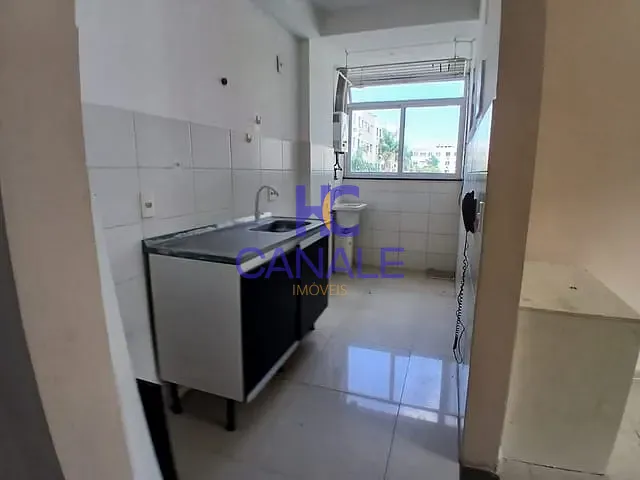 Apartamento com 53m² 3 quartos e 1 banheiro, à venda ou para alugar, no bairro Vargem Pequena em Rio de Janeiro