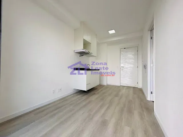 Apartamento com 28m² 1 quarto e 1 banheiro, para alugar, no bairro Vila Independência em São Paulo