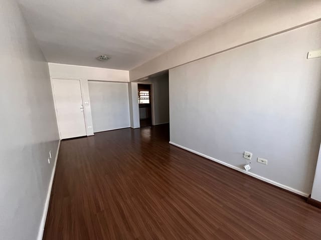Foto do Apartamento - Ed Acapulco - Apartamento para locação com 3 dormitórios (1 suíte), 1 vaga -  Centro, Londrina, PR | Premier Imóveis