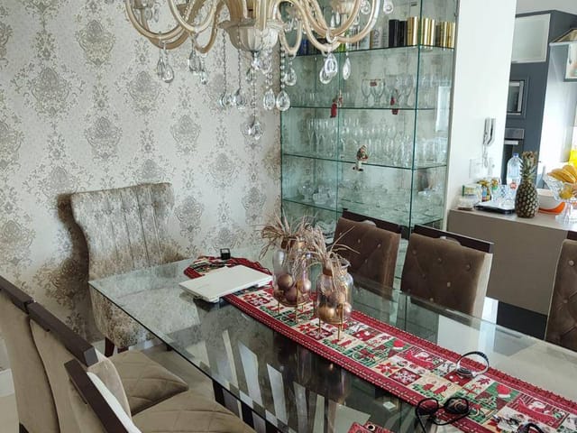 Apartamento com 190m² 4 quartos e 5 banheiros, à venda, no bairro Meia Praia em Itapema