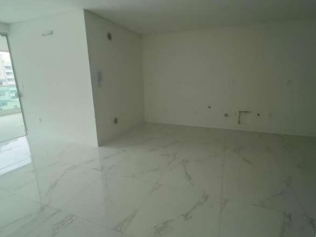 Apartamento com 160m² 3 quartos e 4 banheiros, à venda, no bairro Meia Praia em Itapema