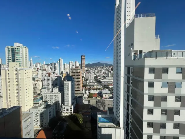 Apartamento com 129m² 3 quartos e 4 banheiros, à venda, no bairro Centro em Balneário Camboriú