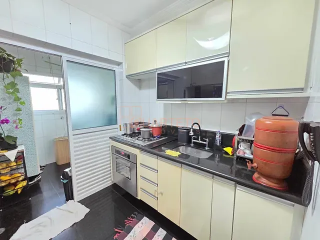 Apartamento 3 quartos e 2 banheiros, à venda, no bairro Vila Romana em São Paulo