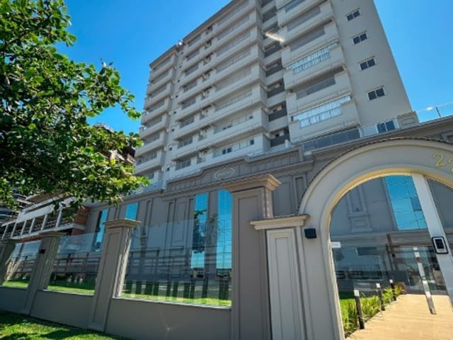 Apartamento com 182m² 4 quartos e 5 banheiros, à venda, no bairro Meia Praia em Itapema