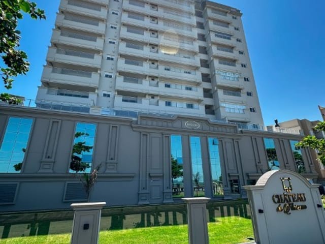 Apartamento com 182m² 4 quartos e 5 banheiros, à venda, no bairro Meia Praia em Itapema