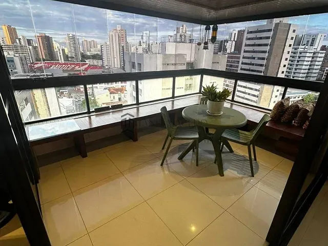 Apartamento 4 quartos e 3 banheiros, à venda, no bairro Graças em Recife