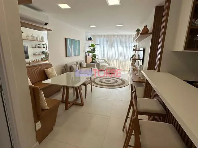 Apartamento 3 quartos e 2 banheiros, à venda, no bairro Nossa Senhora da Vitória em Ilhéus