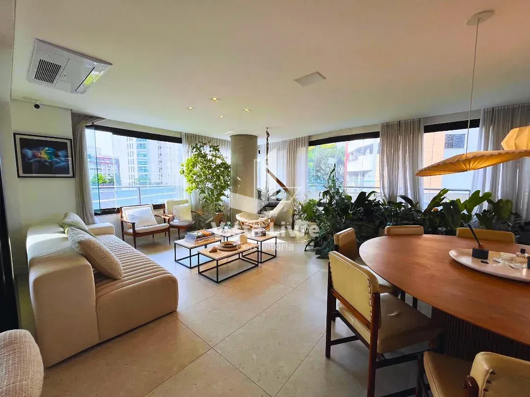 Apartamento, 3 quartos, 218 m² - Foto 1