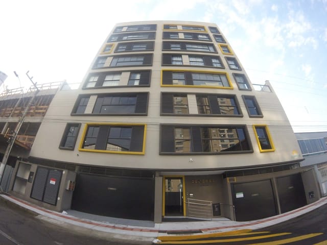 Apartamento com 163m² 3 quartos e 2 banheiros, à venda, no bairro Meia Praia em Itapema