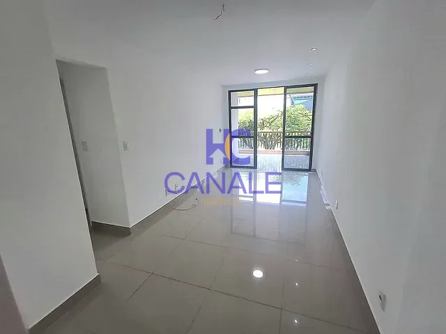 Apartamento 3 quartos e 2 banheiros, para alugar, no bairro Recreio dos Bandeirantes em Rio de Janeiro