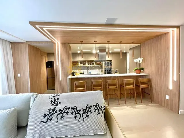 Apartamento com 195m² 3 quartos e 4 banheiros, à venda, no bairro Jurerê em Florianópolis