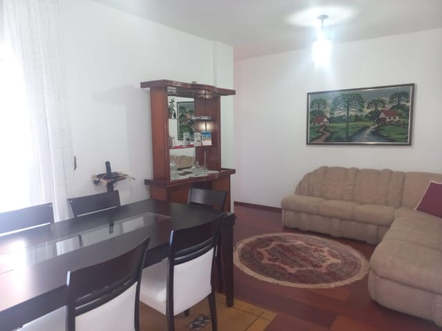 Apartamento 3 quartos e 1 banheiro, para alugar, no bairro Novo Mundo em Curitiba