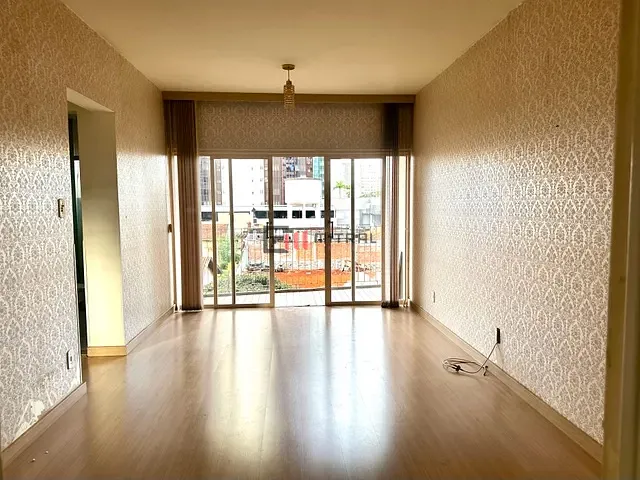 Apartamento com 82m² 2 quartos e 1 banheiro, à venda, no bairro Centro em Londrina