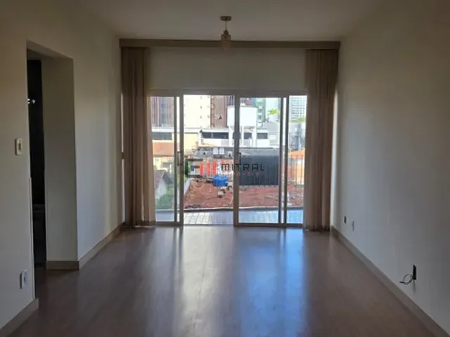 Apartamento com 82m² 2 quartos e 1 banheiro, à venda, no bairro Centro em Londrina