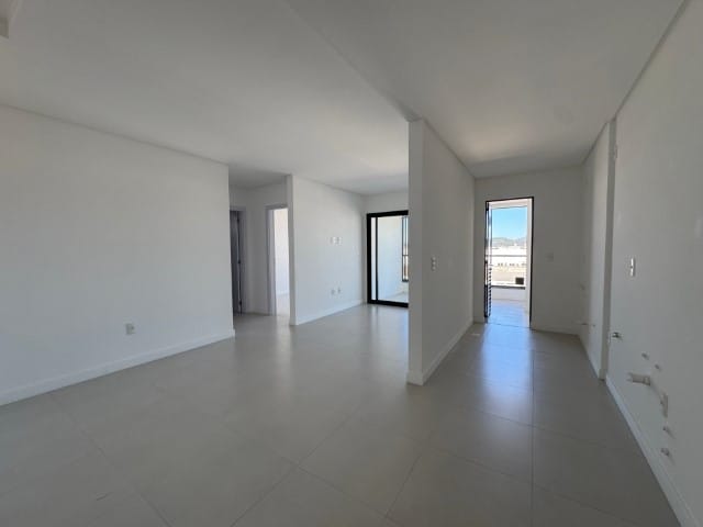 Apartamento com 70m² 2 quartos e 2 banheiros, à venda, no bairro Estados em Balneário Camboriú