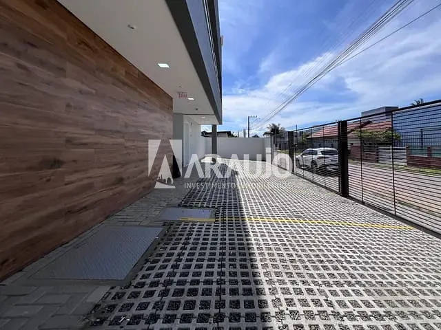 Apartamento com 68m² 2 quartos e 2 banheiros, à venda, no bairro Meia Praia em Navegantes