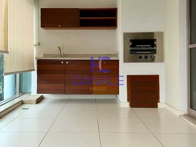 Apartamento com 260m² 4 quartos e 6 banheiros, à venda ou para alugar, no bairro Barra da Tijuca em Rio de Janeiro