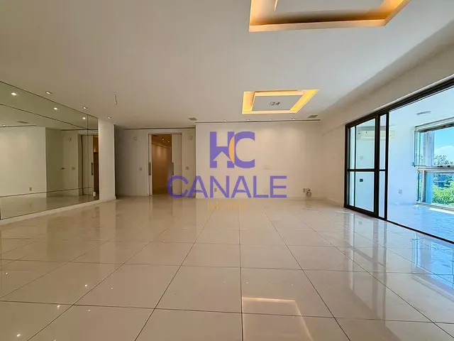 Apartamento com 260m² 4 quartos e 6 banheiros, à venda ou para alugar, no bairro Barra da Tijuca em Rio de Janeiro