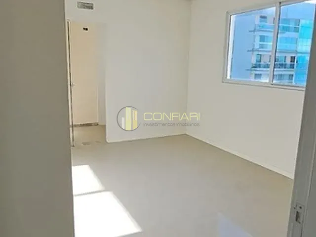 Apartamento com 352m² 4 quartos e 5 banheiros, à venda, no bairro Meia Praia em Itapema