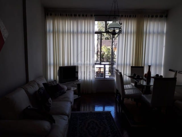 Apartamento à venda, no bairro Centro em Petrópolis