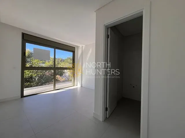 Apartamento 2 quartos e 3 banheiros, à venda, no bairro Jurerê em Florianópolis