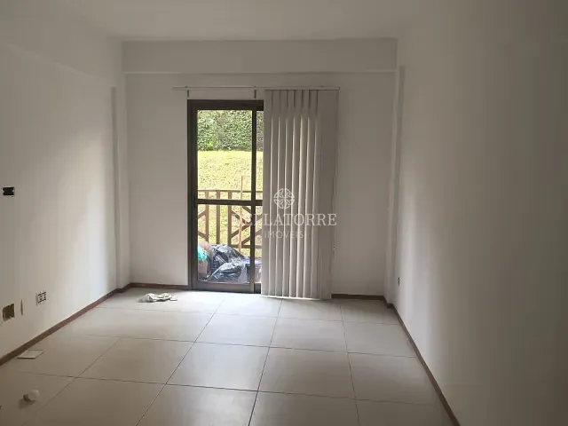 Apartamento 2 quartos e 2 banheiros, para alugar, no bairro Cascata Guarani em Teresópolis