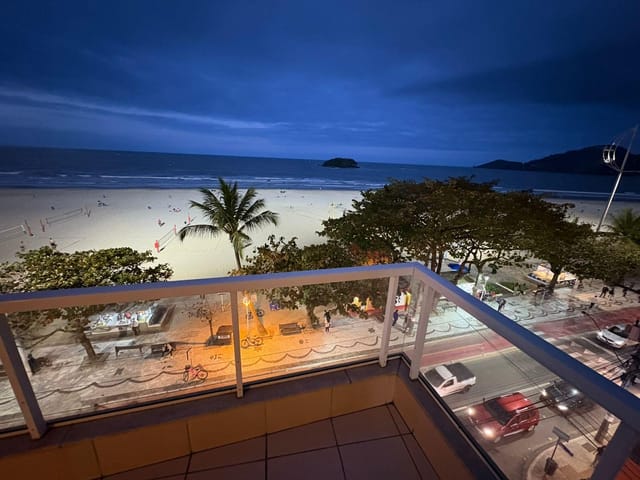 Apartamento com 332m² 4 quartos e 2 banheiros, à venda, no bairro Centro em Balneário Camboriú