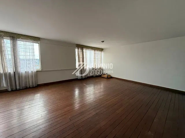 Apartamento com 317m² 4 quartos e 3 banheiros, à venda ou para alugar, no bairro Centro em Uberaba
