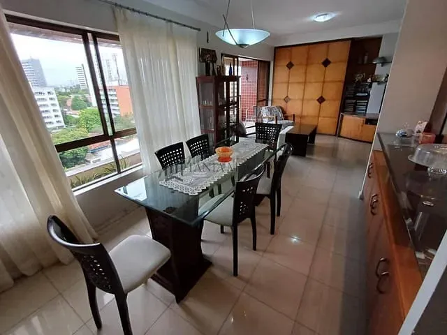 Apartamento 3 quartos e 3 banheiros, à venda, no bairro Casa Forte em Recife