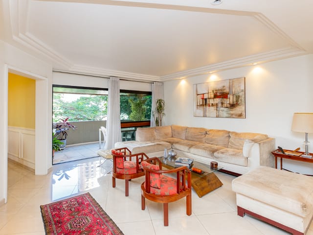 Apartamento com 300m² 4 quartos e 4 banheiros, à venda, no bairro Moema em São Paulo
