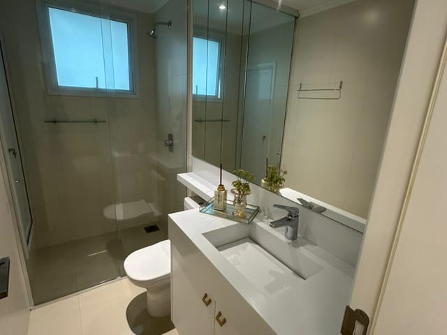 Apartamento com 131m² 4 quartos e 3 banheiros, à venda, no bairro Centro em Balneário Camboriú