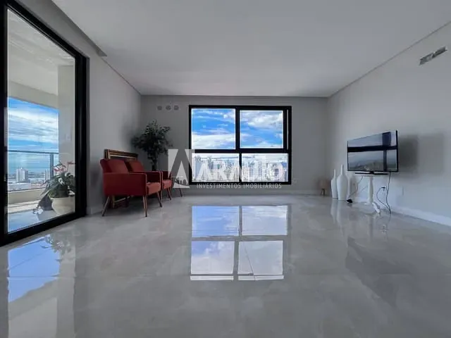 Apartamento 2 quartos e 2 banheiros, à venda, no bairro Centro em Itajaí