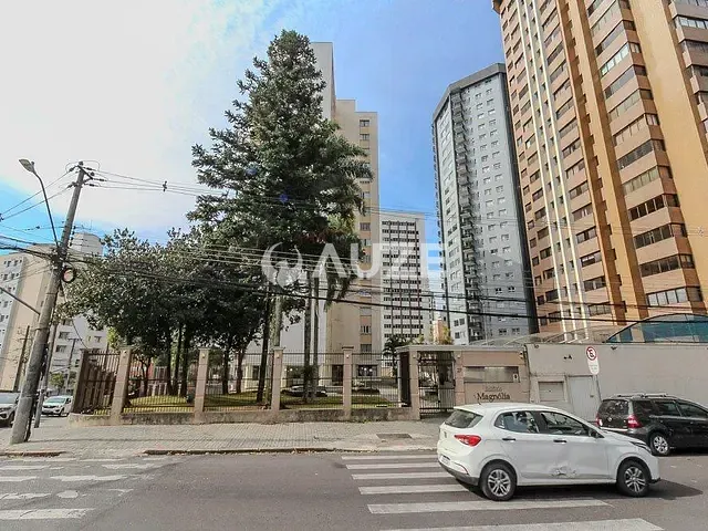 Apartamento com 117m² 3 quartos e 3 banheiros, à venda, no bairro Cabral em Curitiba