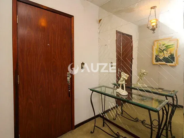Apartamento com 117m² 3 quartos e 3 banheiros, à venda, no bairro Cabral em Curitiba