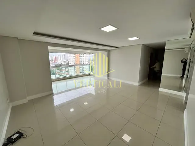 Apartamento com 157m² 4 quartos e 5 banheiros, para alugar, no bairro Jardim Mariana em Cuiabá