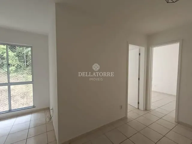 Apartamento 2 quartos e 1 banheiro, para alugar, no bairro Pimenteiras em Teresópolis