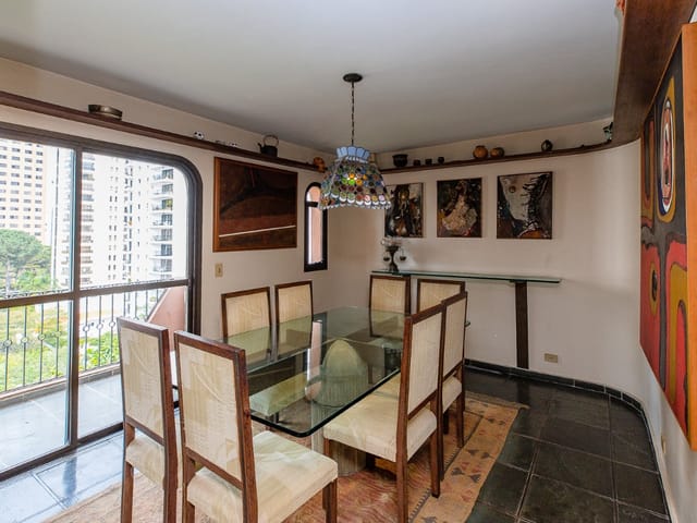 Apartamento com 210m² 3 quartos e 3 banheiros, à venda, no bairro Moema em São Paulo