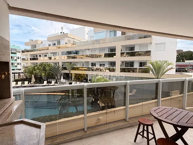 Apartamento 3 quartos e 2 banheiros, à venda, no bairro Jurerê em Florianópolis